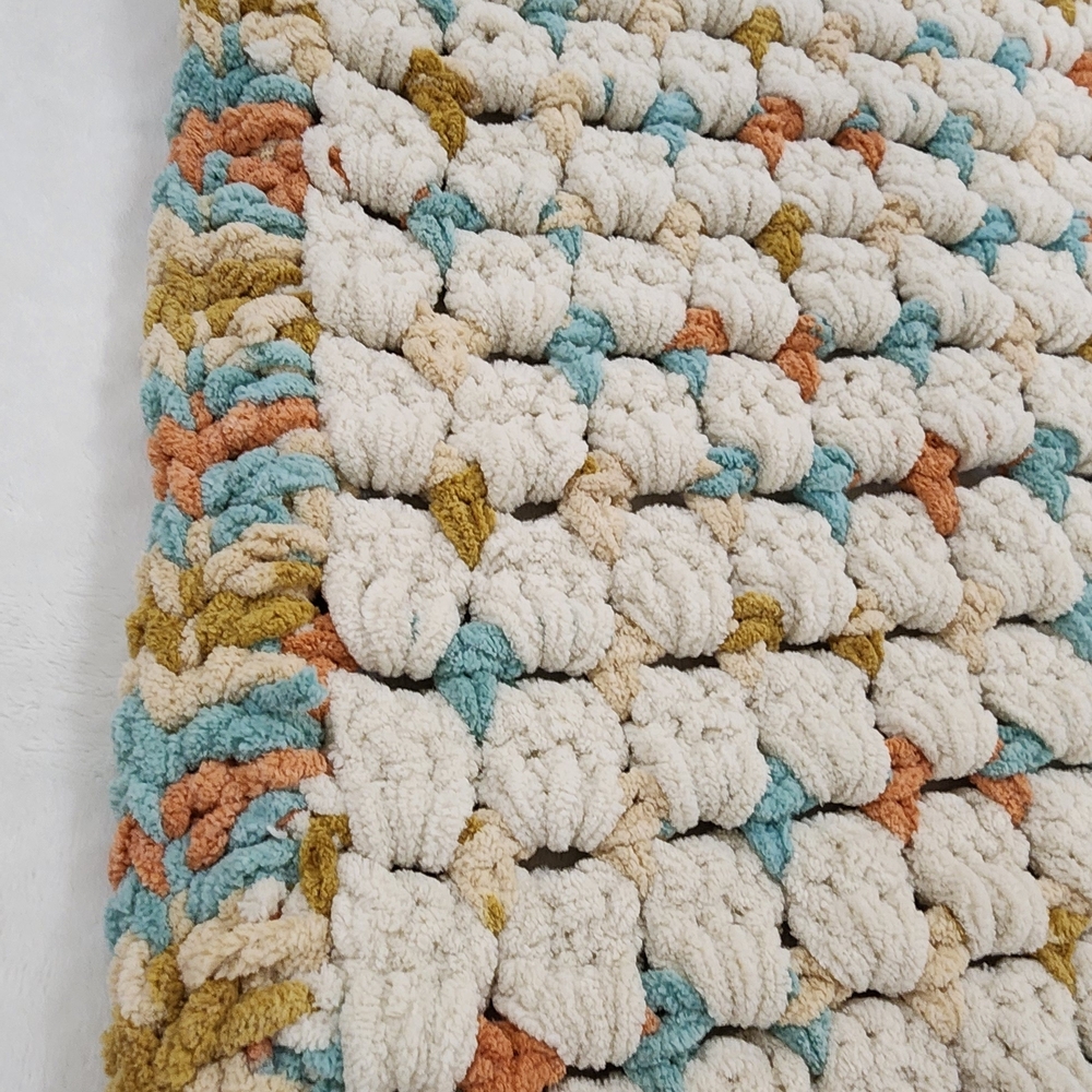 Handmade Chunky Crochet Multicolor Baby/ Throw Blanket 49 X 45 Great For Gifts - Picture 5 of 8